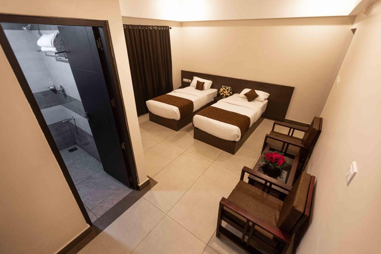 Hotel Pankaj Residency Guruvayur Exterior photo