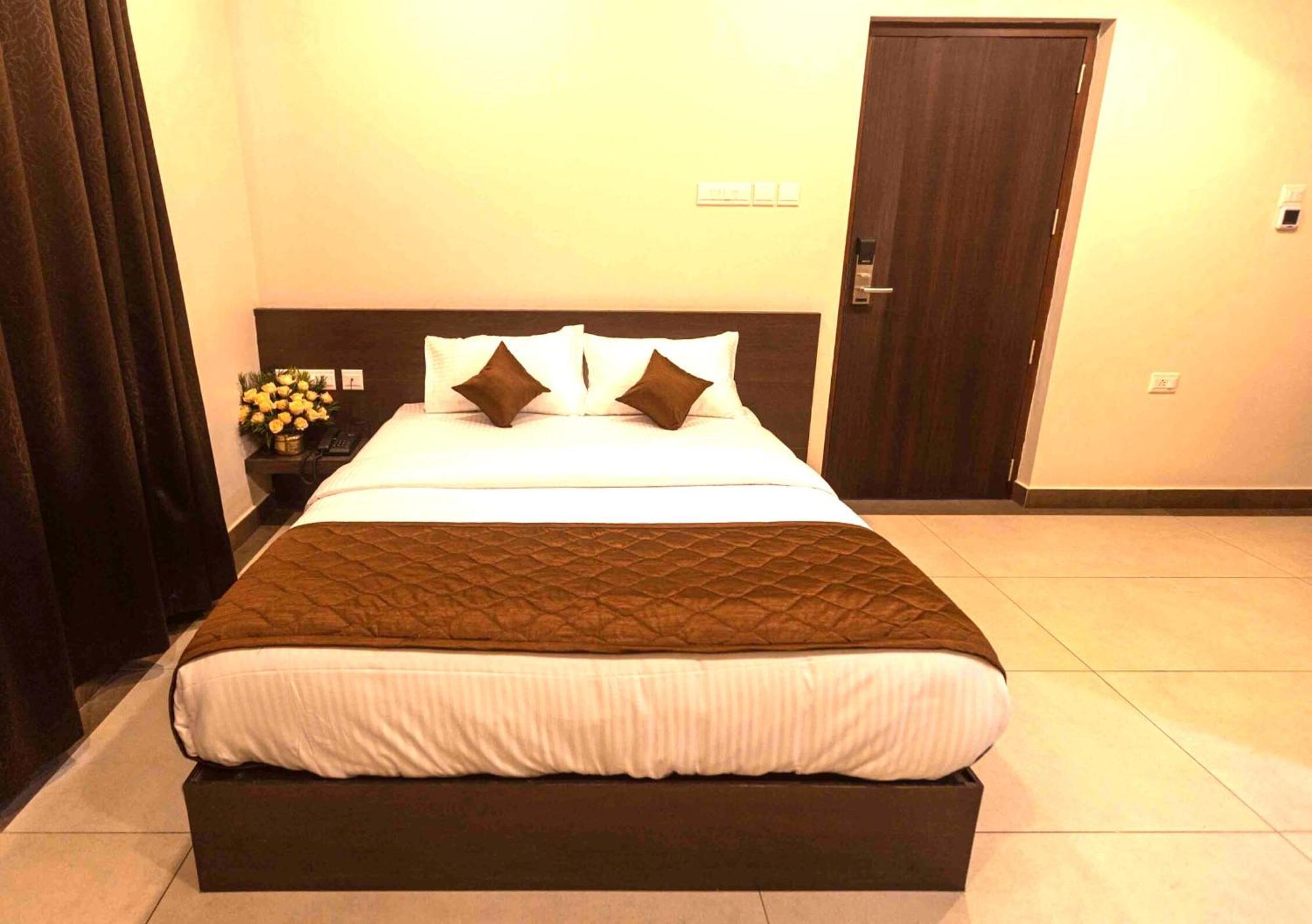 Hotel Pankaj Residency Guruvayur Exterior photo