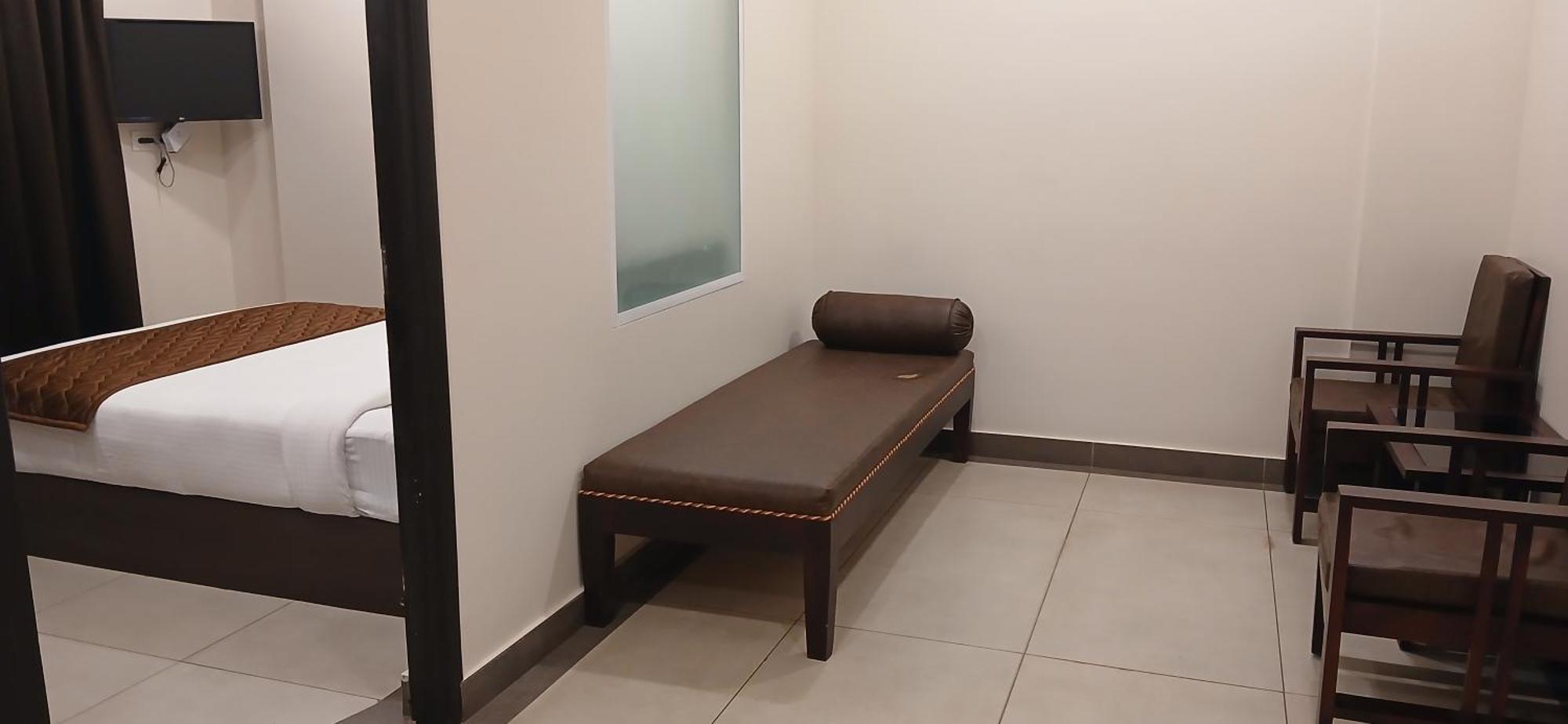 Hotel Pankaj Residency Guruvayur Exterior photo
