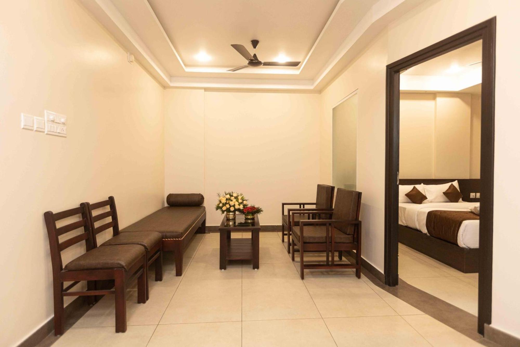 Hotel Pankaj Residency Guruvayur Exterior photo